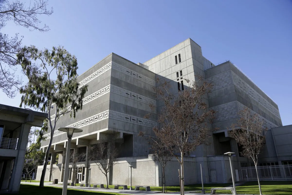 The exterior of Central Men's Jail in Santa Ana, Calif., on Jan. 25, 2016. (AP Photo/Nick Ut)