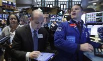 US Stocks Rise as Oil Changes Course Again and Soars