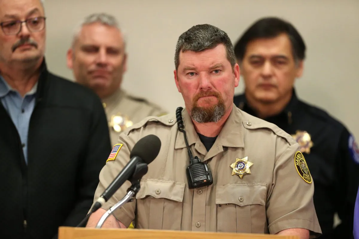 Harney County Sheriff Dave Ward at a press conference at the Harney County Community Center in Burns, Ore., on Jan. 27, 2016. (Beth Nakamura/The Oregonian via AP)