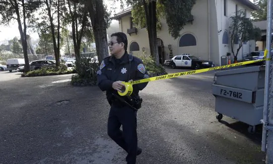 ‘Murder-Suicide’ Note Found in Home of Killed Family of 5, Police Say