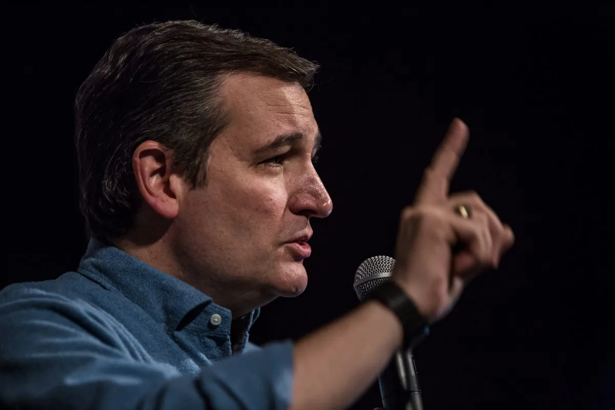  Republican presidential candidate Sen. Ted Cruz (R-TX) speaks at a campaign event at the Gateway Hotel on January 30, 2016 in Ames, Iowa. (Brendan Hoffman/Getty Images)