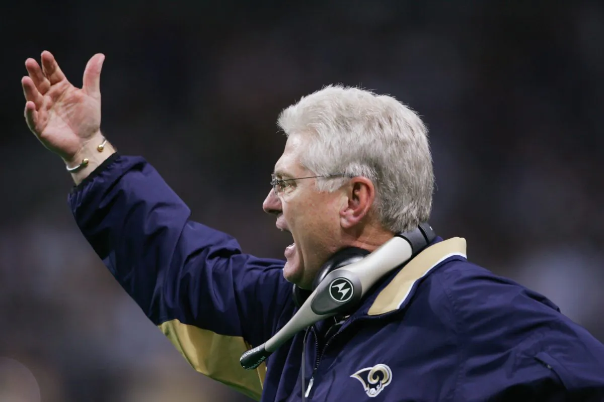 Mike Martz coached the St. Louis Rams from 2000–05, leading them to Super Bowl XXXVI. (Elsa/Getty Images) 