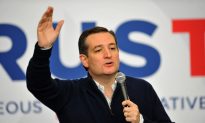 Cruz Tops Trump in Iowa; Clinton, Sanders in Tight Dem Race