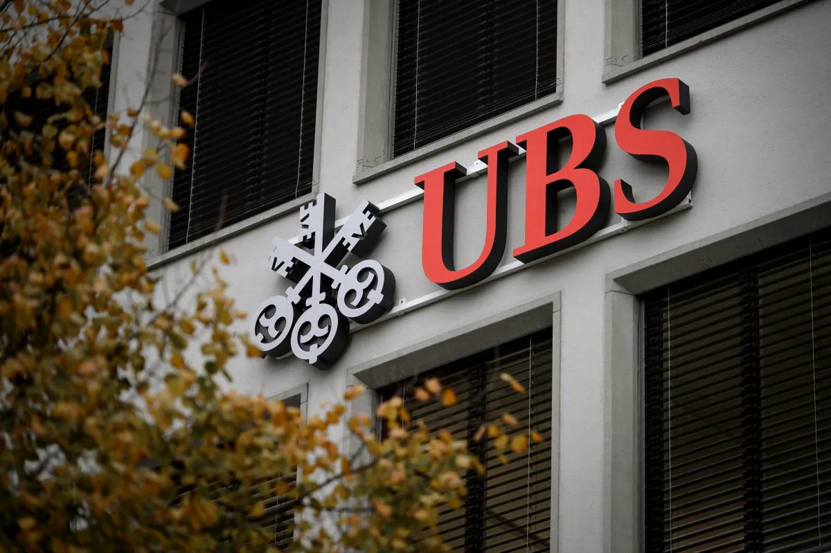 A logo of Swiss bank UBS on a building in Zurich, on Nov. 14, 2013. (Fabrice Coffrini/AFP/Getty Images)