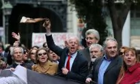 40,000 Protest Pension Reform as General Strike Grips Greece