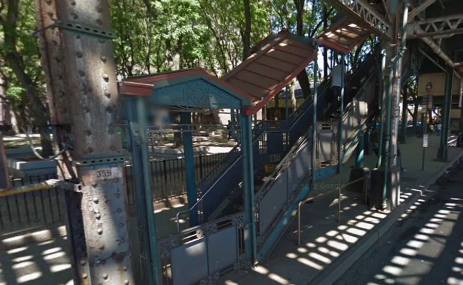 West Farms Square - East Tremont Avenue station (Google Street View)