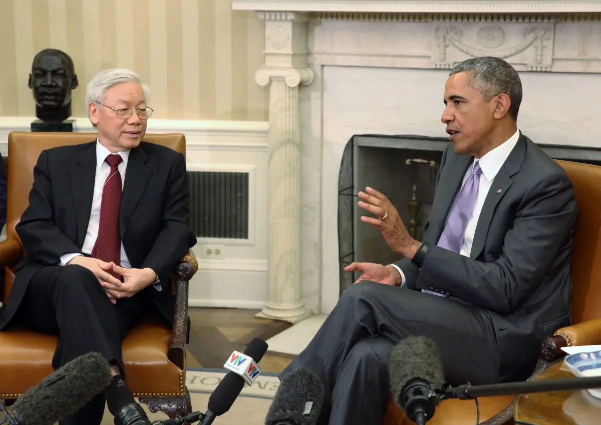 President Barack Obama (R) meets with General Secretary Nguyen Phu Trong of Vietnam in the Oval Office of the White House in Washington, D.C., on July 7, 2015. Obama met with Vietnam's Communist Party chief about better relations between the two countries. (Martin H. Simon/Getty Images)