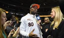 Broncos Tight End Vernon Davis Surprises 18-Year-old Cancer Patient With Super Bowl Tickets