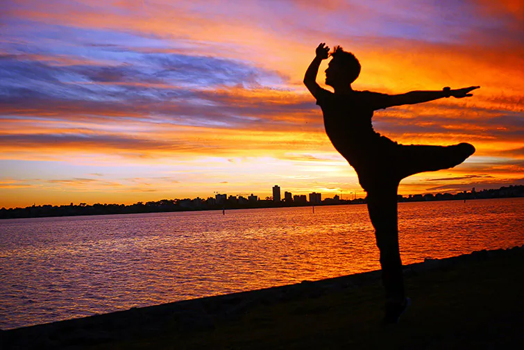 The Monkey King (Principal Dancer Mark Kao) has landed in Perth, Western Australia, at the end of Shen Yun World Company’s 27-hour Journey to the West. (Courtesy of Ben Chen/Blog) 