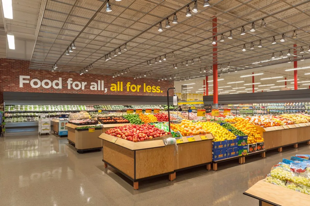 The produce department at the Real Canadian Superstore at Argentia Rd. and Winston Churchill Blvd. in North Mississauga, Ontario. (Courtesy of Real Canadian Superstore