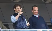 Watch: Peyton Manning Pokes Fun at Eli Manning’s Super Bowl Stare on ‘The Tonight Show’