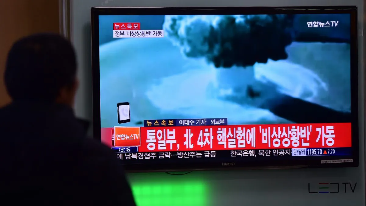 People watch a news report on North Korea's first hydrogen bomb test at a railroad station in Seoul on Jan. 6, 2016. (Jung Yeon-je/AFP/Getty Images)