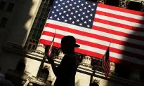 Main Street Holds Up as Wall Street Struggles, for a Change