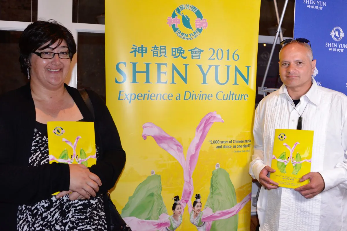 Ata Rixon and Paora Tepue attend Shen Yun Performing Arts at Wellington's St. James Theatre, on Feb. 16, 2016. (Courtesy of NTD Television)