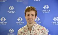 Ballet Dancers Immersed in Shen Yun Performance