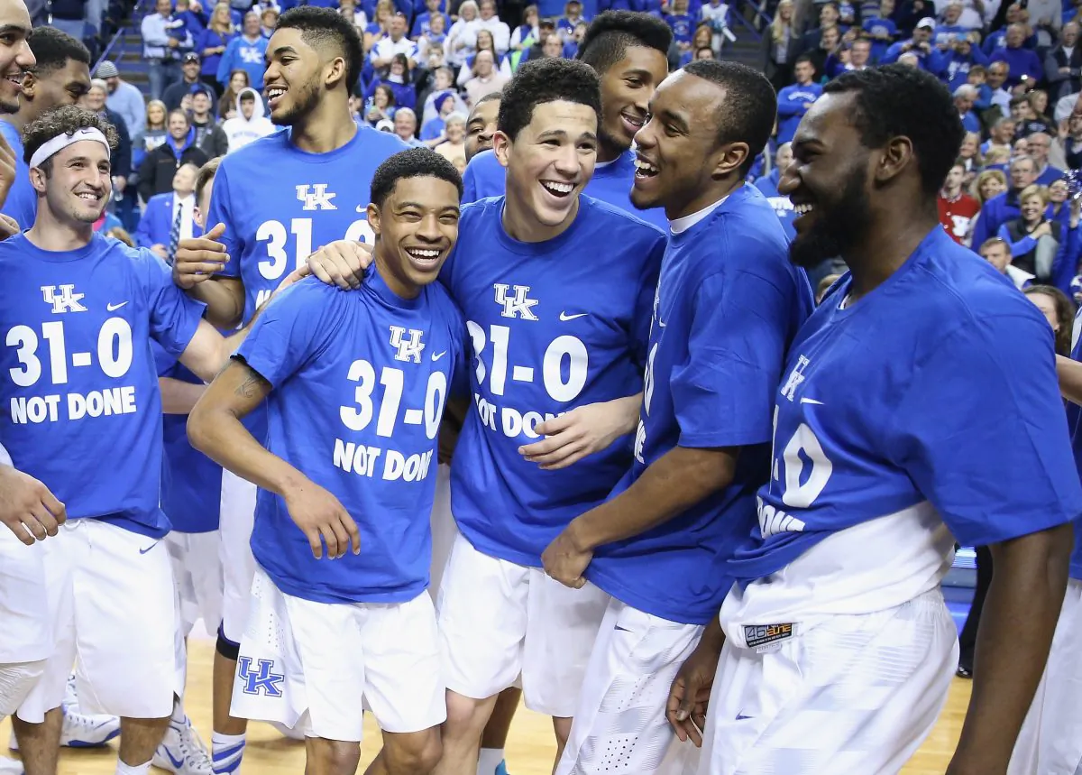 The 2014-15 Kentucky Wildcats went 31–0 in the regular season but fell two wins shy of a national title. (Andy Lyons/Getty Images) 