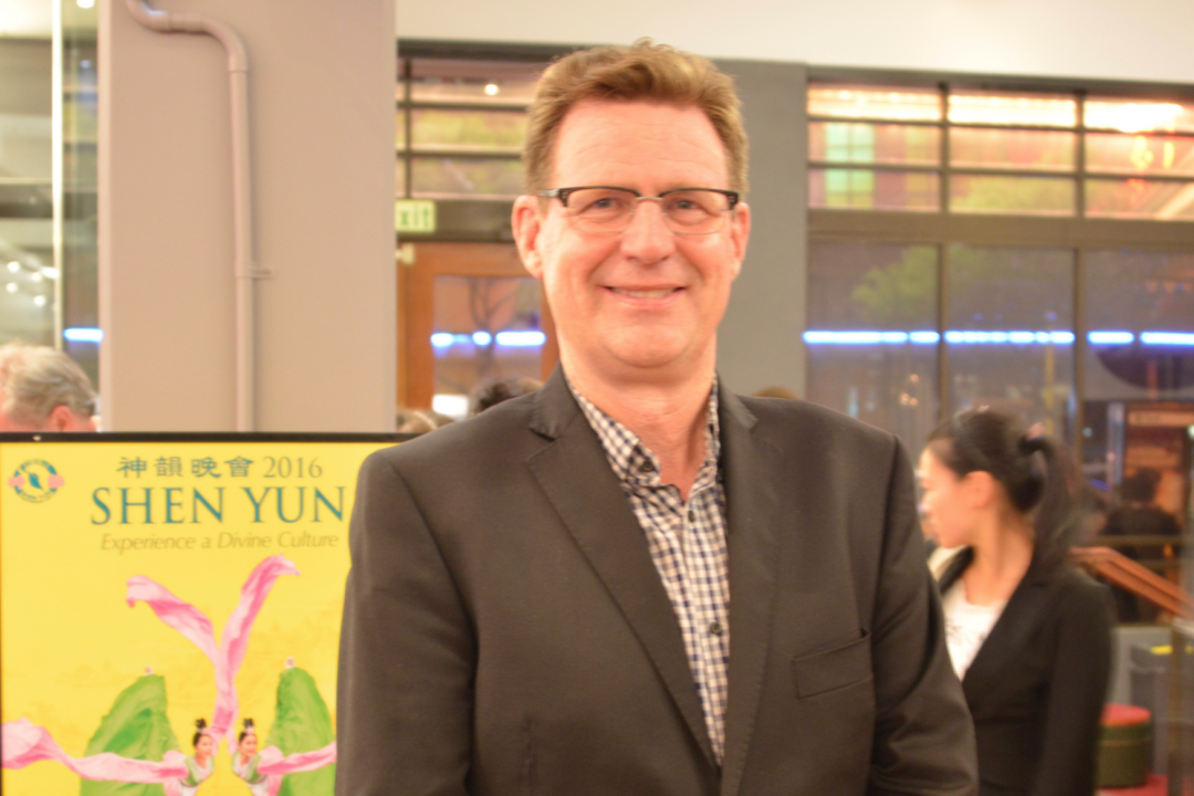 Cr. Sheirlaw was representing Mayor Ray Wallace at the Shen Yun Performing Arts performance on Feb. 17 at the St James Theatre, in Wellington. (Courtesy of NTD Television)