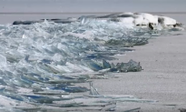 Photographer Captures Lake Superior Ice Video on Frozen Lake in Minnesota