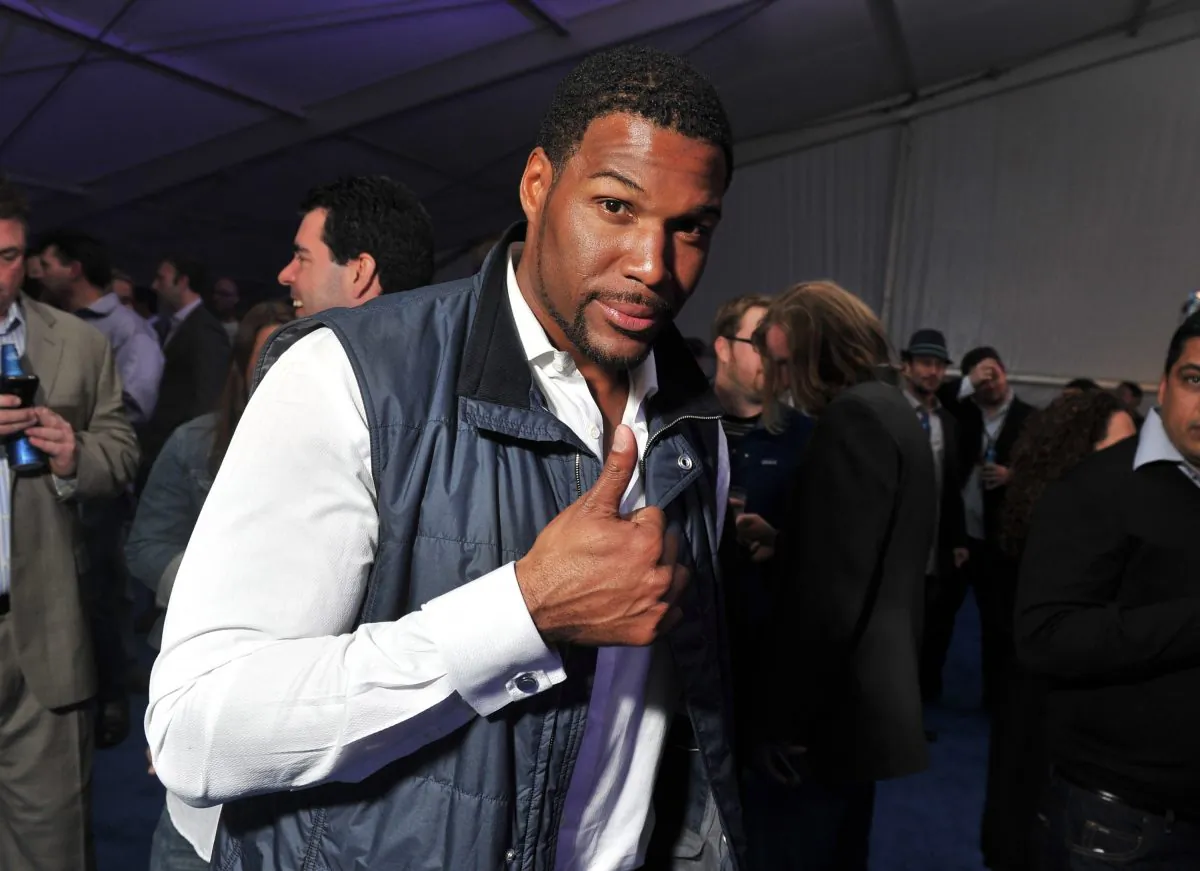Michael Strahan retired fifth all-time in NFL history with 141.5 sacks and he still has the single-season record of 22.5. (Stephen Lovekin/Getty Images for Bud Light) 