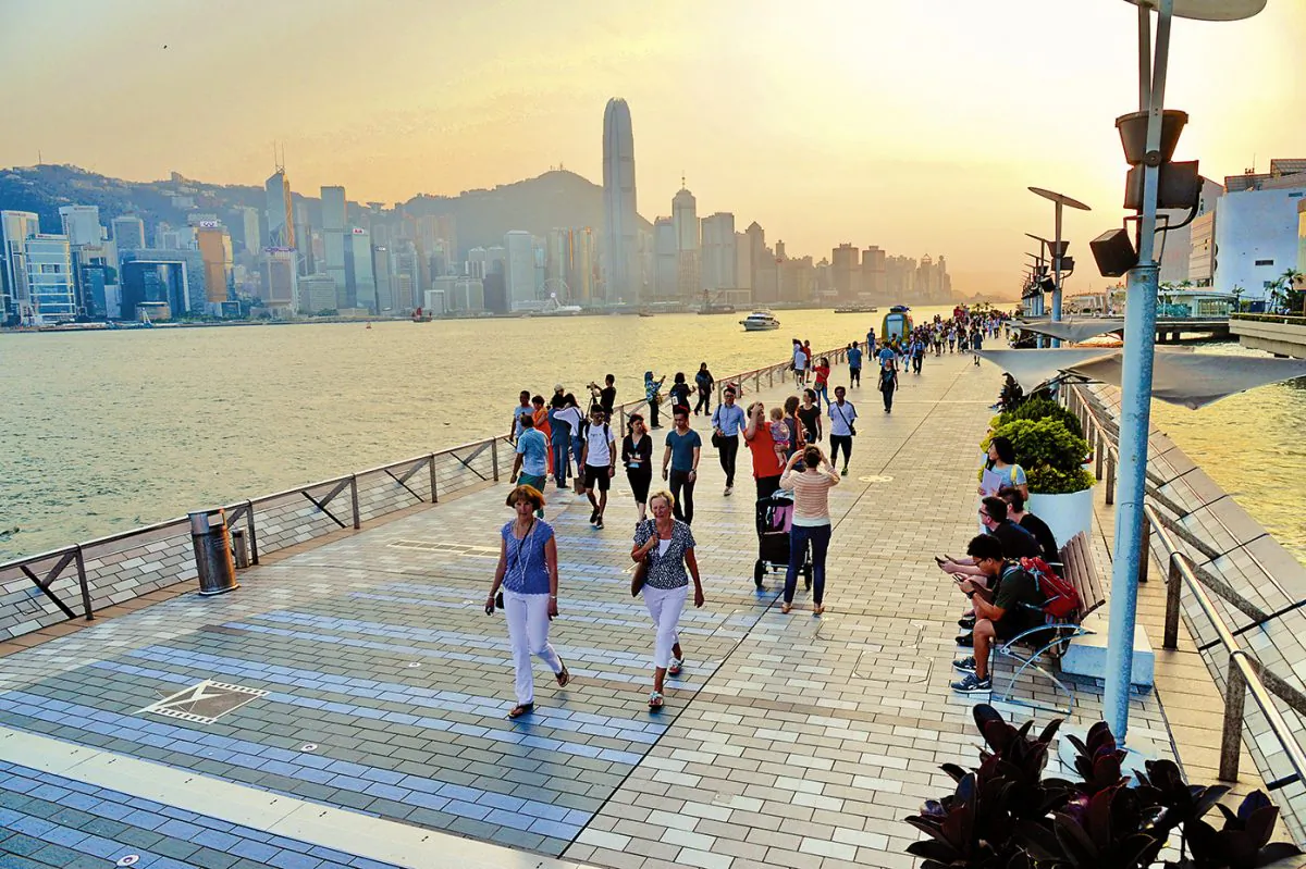 Tsim Sha Tsui Promenade, Hong Kong (Song Xianglong/Epoch Times)