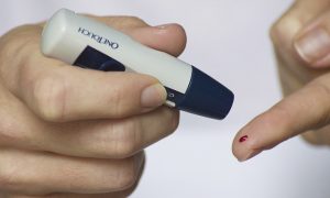 12 Early Warning Signs of High Blood Sugar and Diabetes