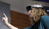 Microsoft HoloLens Headset to Ship to Developers on March 30