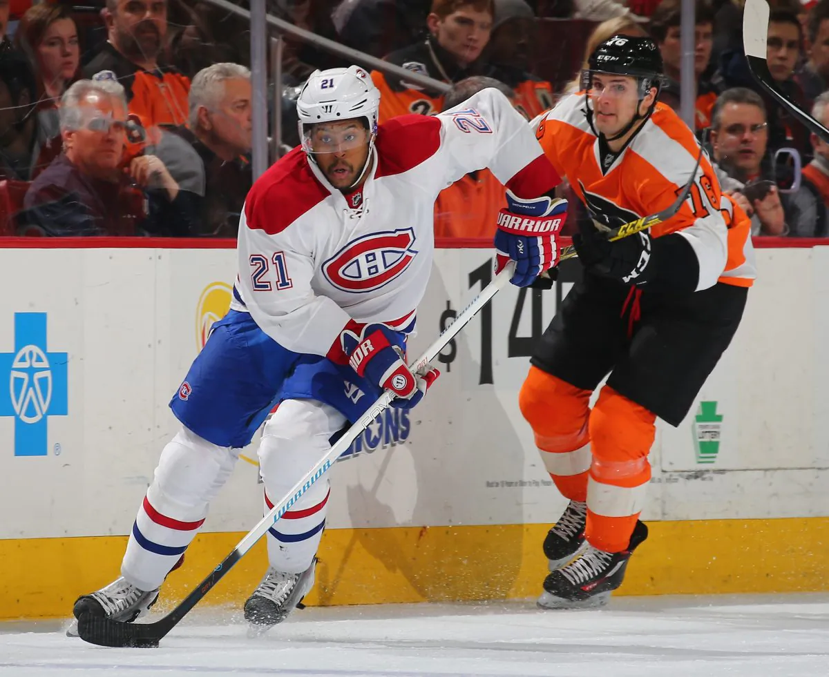 Montreal traded Devante Smith-Pelly, seen here against Philadelphia at the Wells Fargo Center on Jan. 5, to New Jersey on NHL trade deadline day. He had an emotional interview with journalists after the trade. (Elsa/Getty Images)