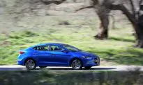 2017 Hyundai Elantra: Confident Exterior with Advanced Connectivity and Multimedia