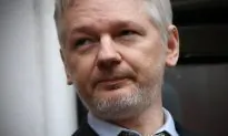 WikiLeaks’ Julian Assange Defends Clinton Email Leaks