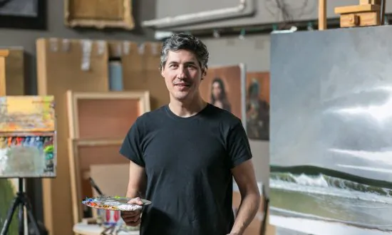 Making Waves, Edward Minoff Dares to Paint Beautiful Seascapes