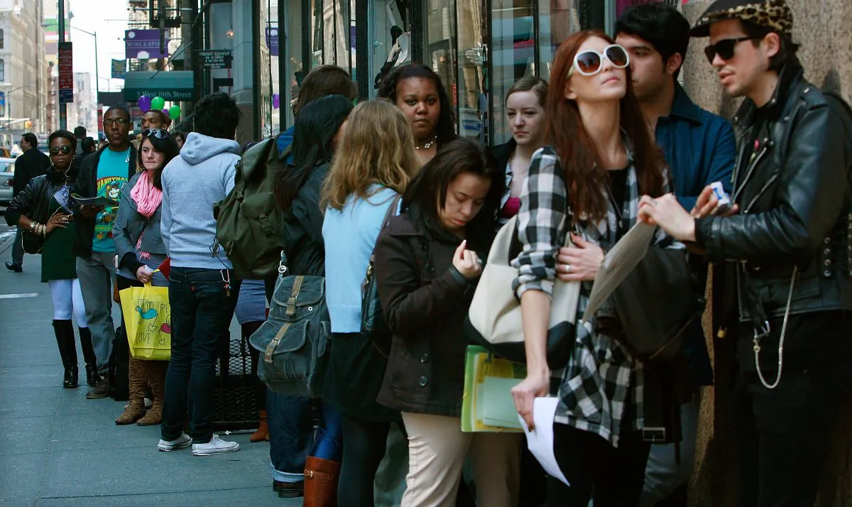 Job seekers line up to apply for positions at an American Apparel store in New York on April 2, 2009. During that time, unemployment claims reached a 26-year high. (Mario Tama/Getty Images)