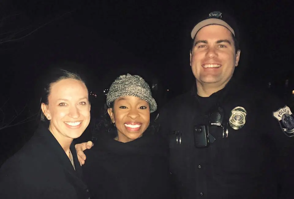 Officer Paul Rogerson with his wife and Gladys Knight. (Pleasant Grove Police Department)