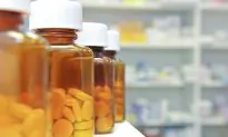 NSAIDs: The Painful Truth Behind Painkillers (Infographic)