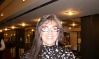 Shen Yun Dancers Give Us Sustenance, Artist Says
