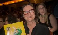 Artist Sees Beauty of Another World in Shen Yun