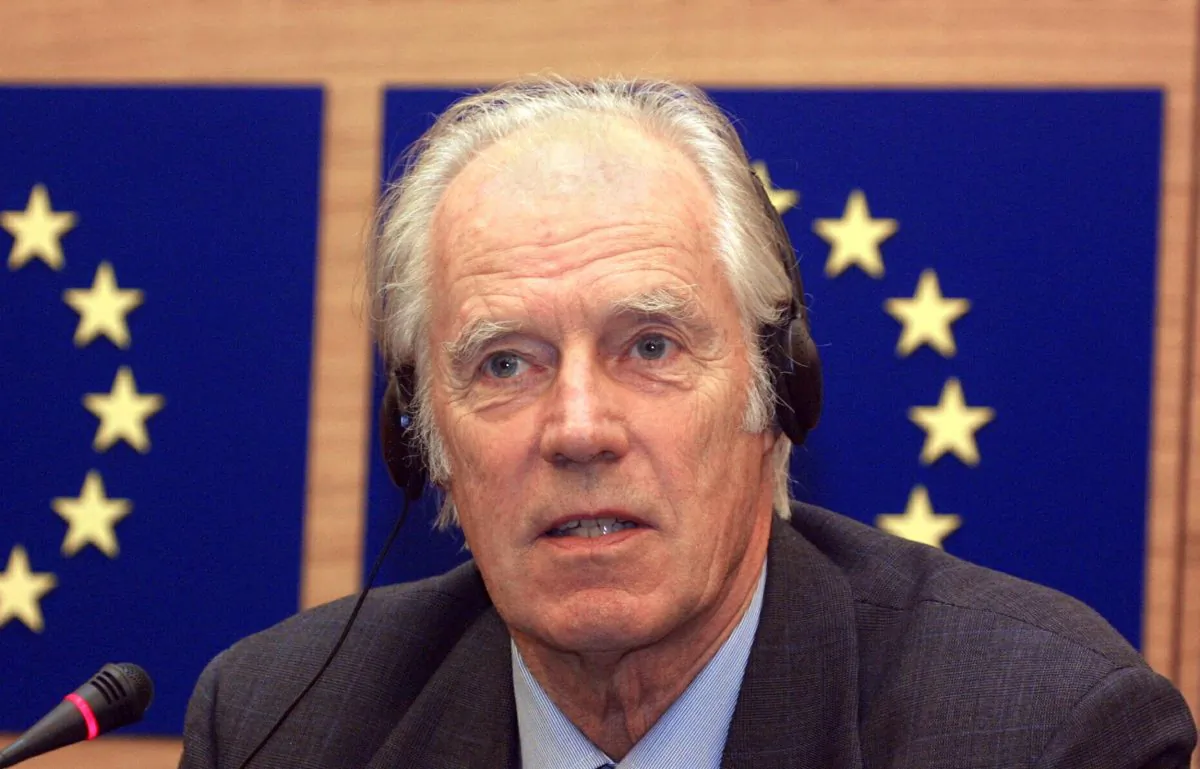This file photo taken on February 13, 2001 shows Beatles' producer George Martin during a press conference at the European Parliament in Strasbourg.(GERARD CERLES/AFP/Getty Images)