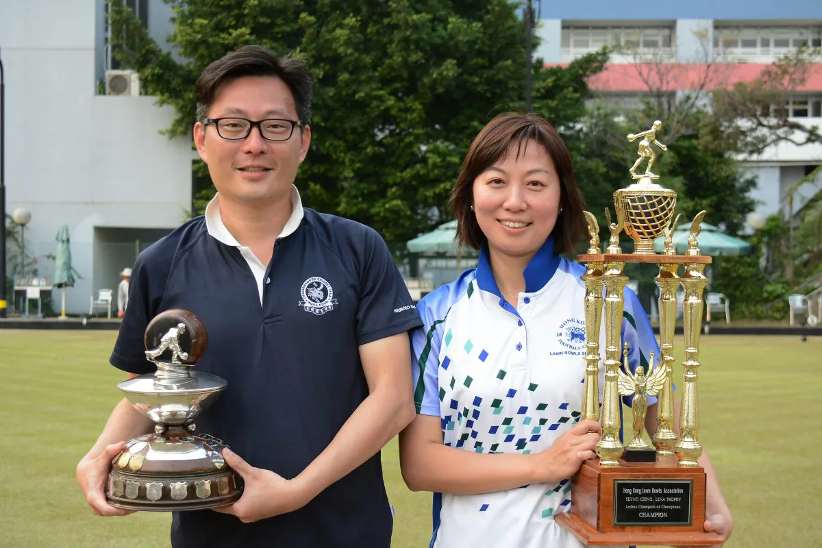 HAPPY FACES – Kevin Fung (left) and Dorothy Yu proudly became the two new winners at the National Champion of Champions Singles after prevailing in the finals at Filipino Club last Sunday, March 6, 2016. (Stephanie Worth)