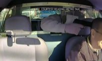 Reading, Pennsylvania: Video Shows Man Attempting to Rob Cab Driver With Police Car Behind Him