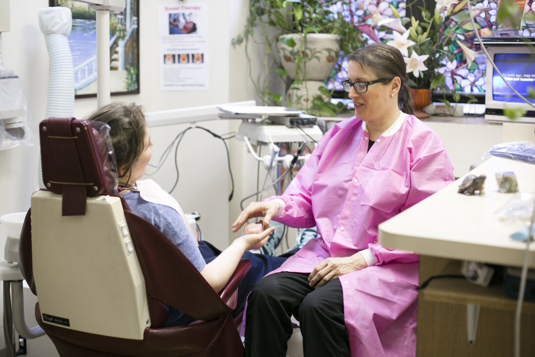 Holistic dentist Dr. Idelle S. Brand at her clinic The Brand Wellness Center in Midtown Manhattan, on March 8, 2016. (Samira Bouaou/Epoch Times)