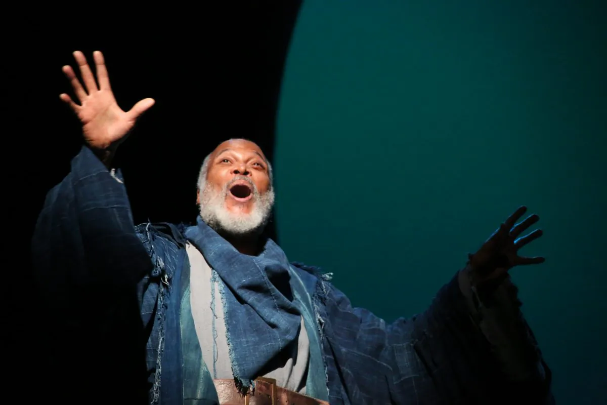 Storyteller Gower (Raphael Nash Thompson) narrates “Pericles,” a story with tragic losses and miraculous reunions. (Gerry Goodstein)