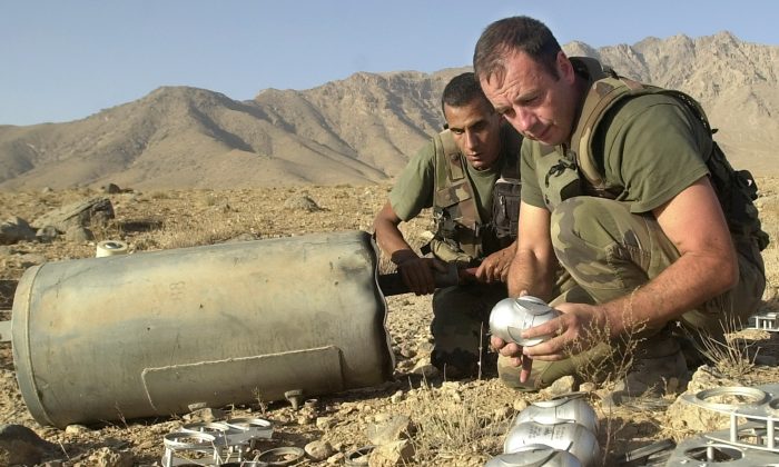 US Decides to Send 'Cluster Bombs' to Ukraine—With Conditions