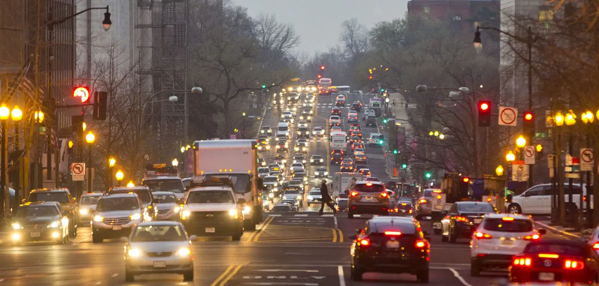 Morning traffic builds up on 14th street NW in downtown Washington on March 16, 2016. (Pablo Martinez Monsivais/AP Photo)