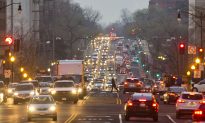 DC Mayor Wants Federal Agencies to Coordinate Policies for In-Person Work