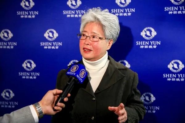Taipei Audience Members Fascinated With Shen Yun