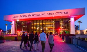 Art Instructor: Shen Yun ‘Awakens Your Spirit’