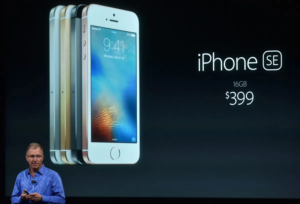 Apple Vice President of Product Marketing Gregory Joswiak introduces the new iPhone SE during a media event at Apple headquarters in Cupertino, California on March 21, 2016. (Josh Edelson/AFP/Getty Images)