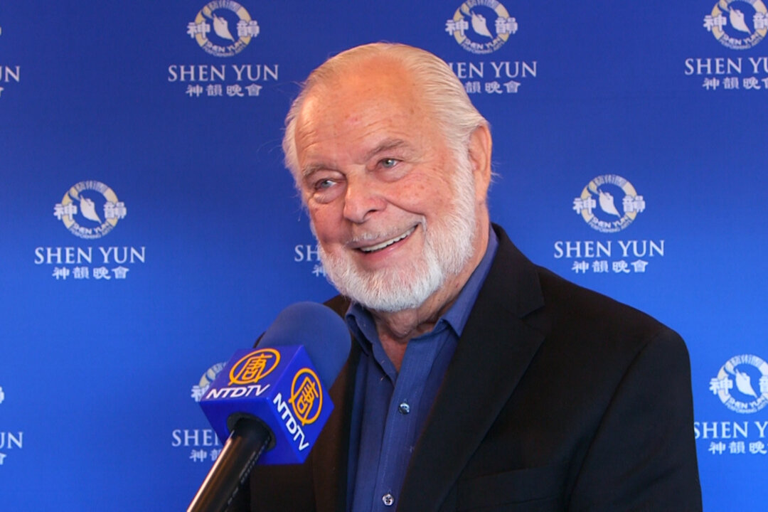 G. Edward Griffin enjoyed Shen Yun Performing Arts in Thousand Oaks on Wednesday afternoon, March 23, at the The Fred Kavli Theatre. (NTD Television)