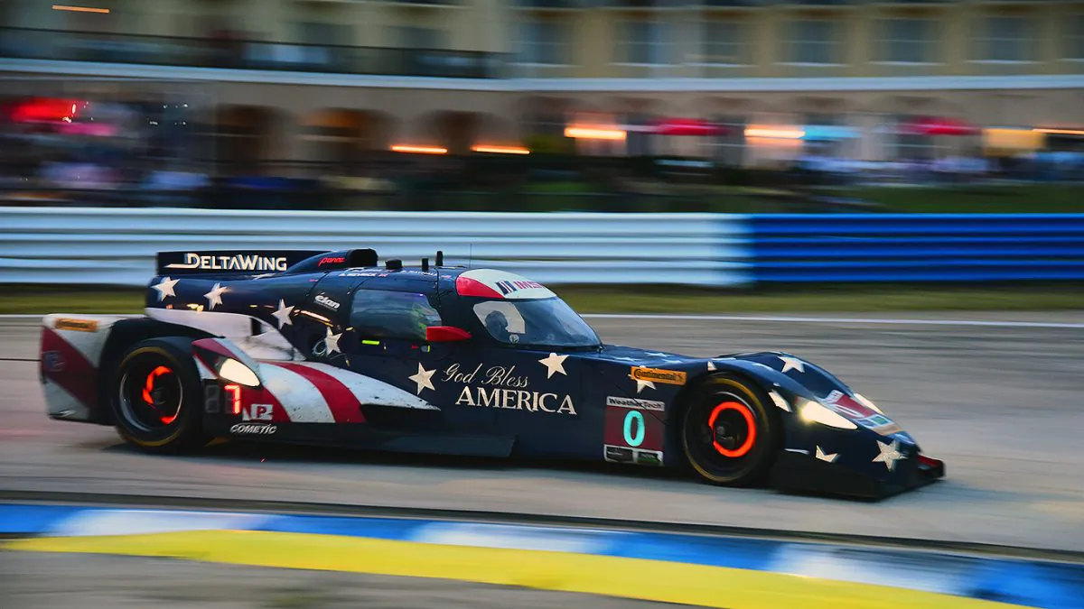 The #0 Elan DeltaWing rounds Turn Seven at Sebring Raceway during the 2016 IMSA WeatherTech Twelve Hours of Sebring, March 19. (Bill kent/Epoch Times)