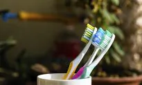 Scientists Discover How Dirty Your Toothbrush REALLY Is And A Brilliant Way to Clean It
