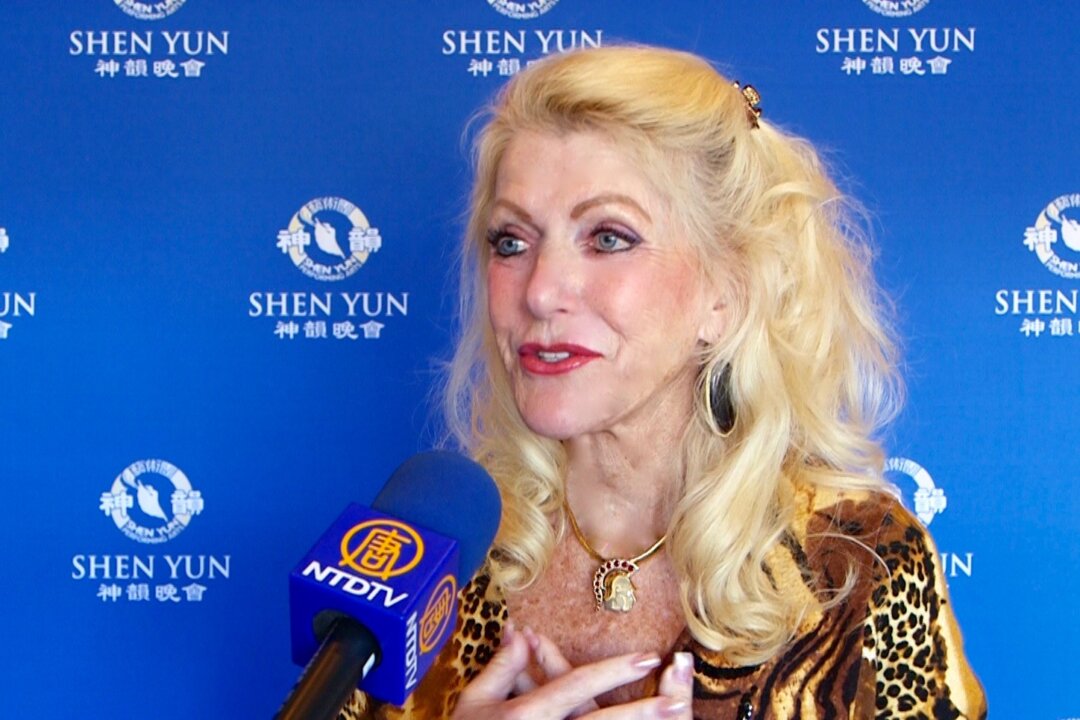 Dr. Gayla Kalp Jackson, Miss Senior 2014 California, viewed Shen Yun Performing Arts in Thousand Oaks on Wednesday afternoon at the The Fred Kavli Theatre. (NTD Television)